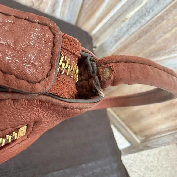 Vintage Etienne Aigner Leather Crossbody Bag - Picture 13 of 13